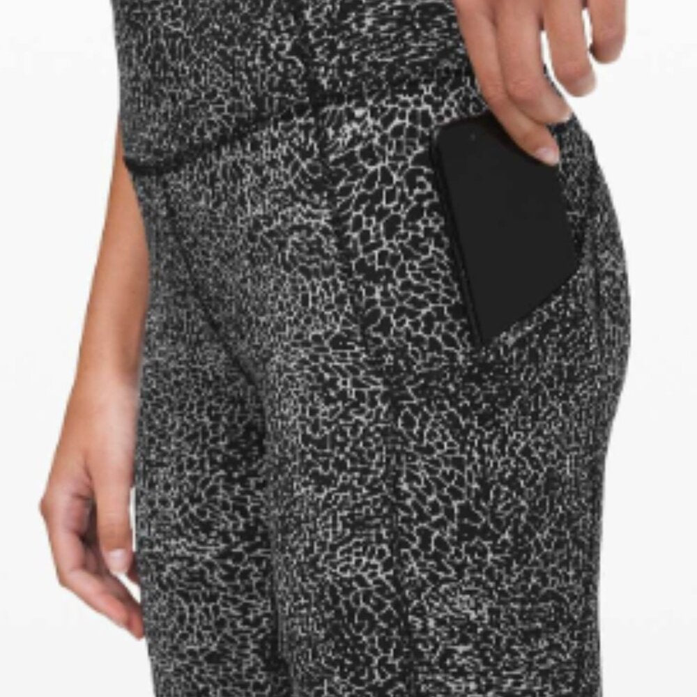 (6163) LULULEMON Fast & Free Leggings Sz 4 **FLAW