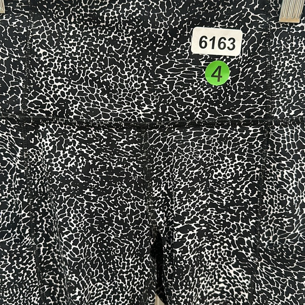 (6163) LULULEMON Fast & Free Leggings Sz 4 **FLAW