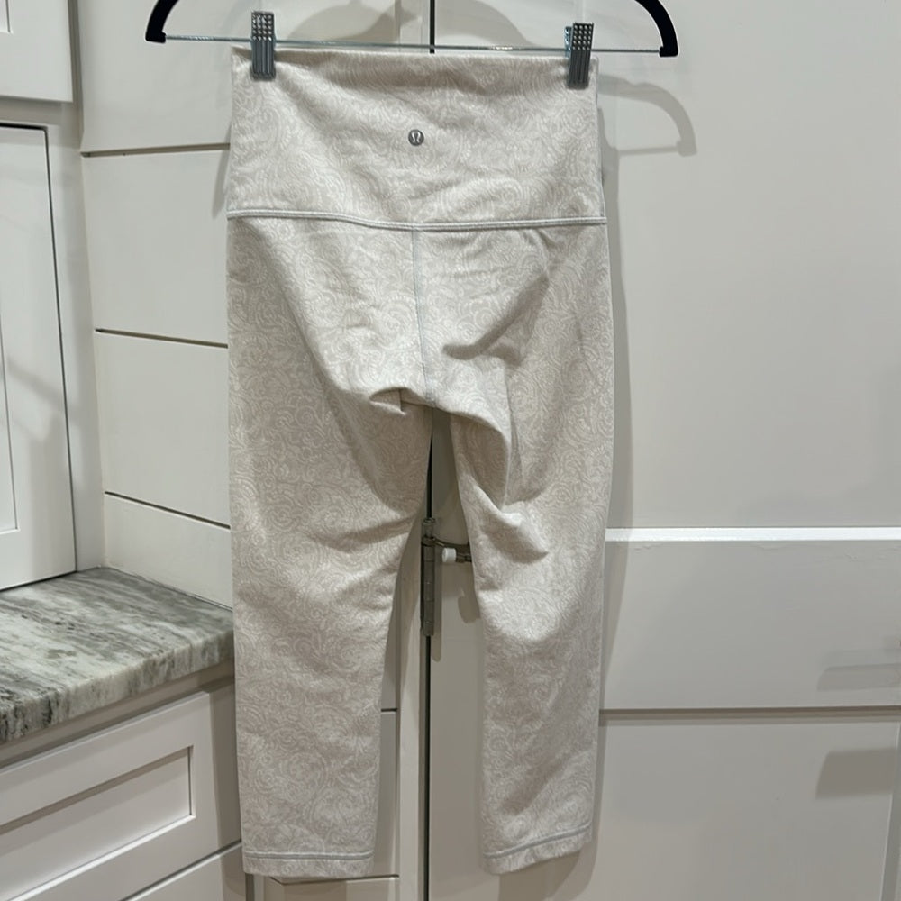 (6167) Lululemon Wunder Under Crop MANIFESTO Sz 6 * LOVED *SPECIAL EDITION