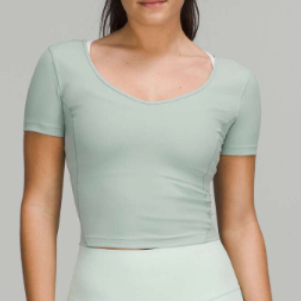 (6186) 🍋  LULULEMON ALIGN TEE P2P=16" Sz 10 *EUC in SILVER BLUE