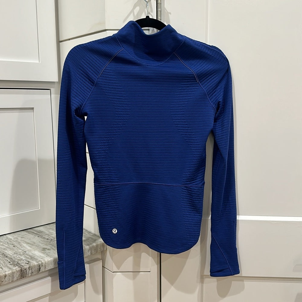 (6189) LULULEMON Ventscape Half-Zip Long Sleeve in BRIGHT BLUE *FLAW