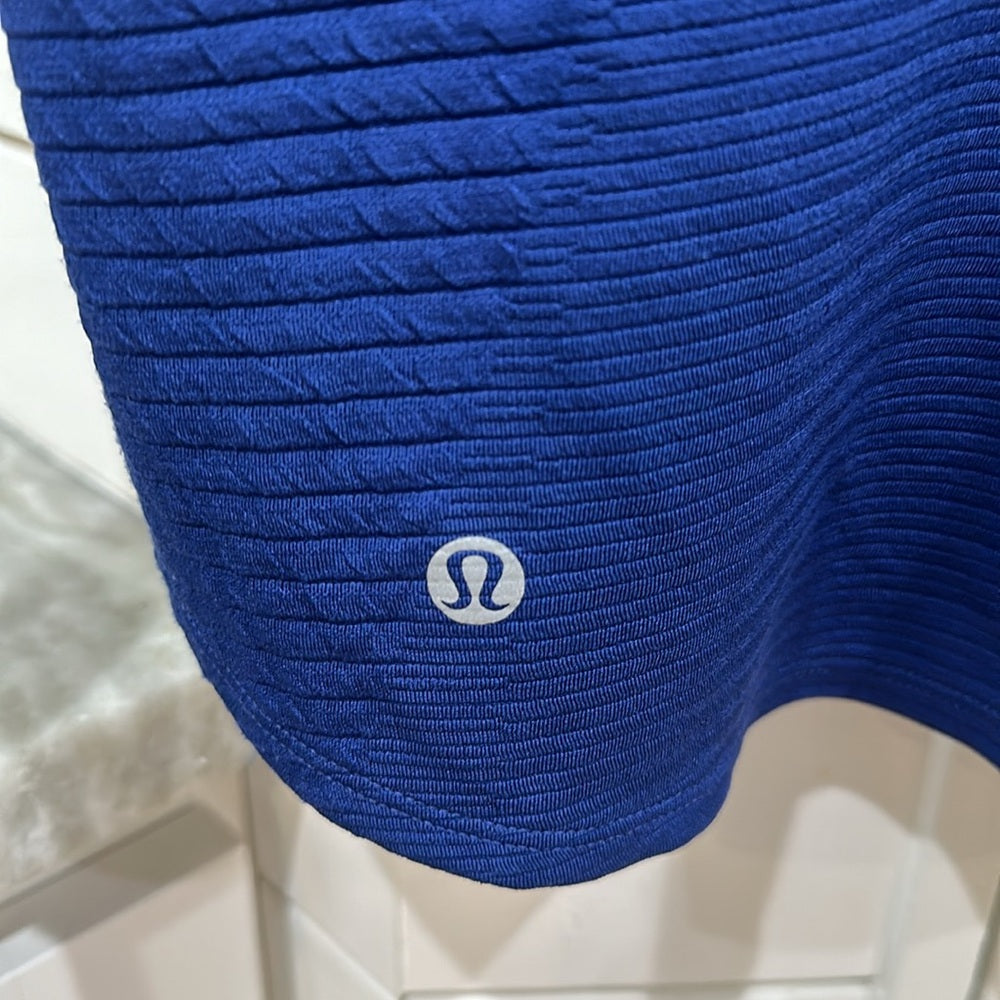 (6189) LULULEMON Ventscape Half-Zip Long Sleeve in BRIGHT BLUE *FLAW