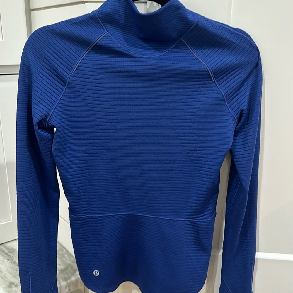 (6189) LULULEMON Ventscape Half-Zip Long Sleeve in BRIGHT BLUE *FLAW