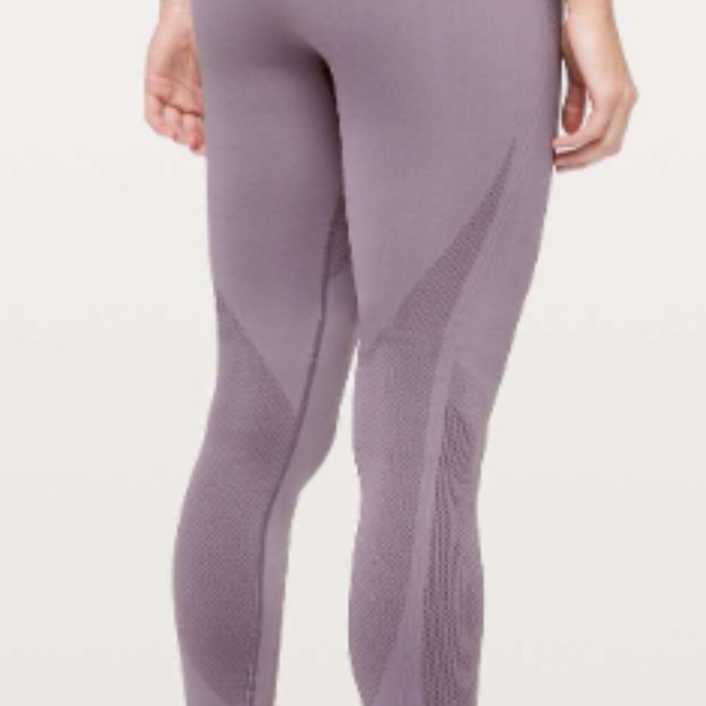 (6191) LULULEMON Iconic Sweat Tight Sz 4 in Graphite Purple / Black