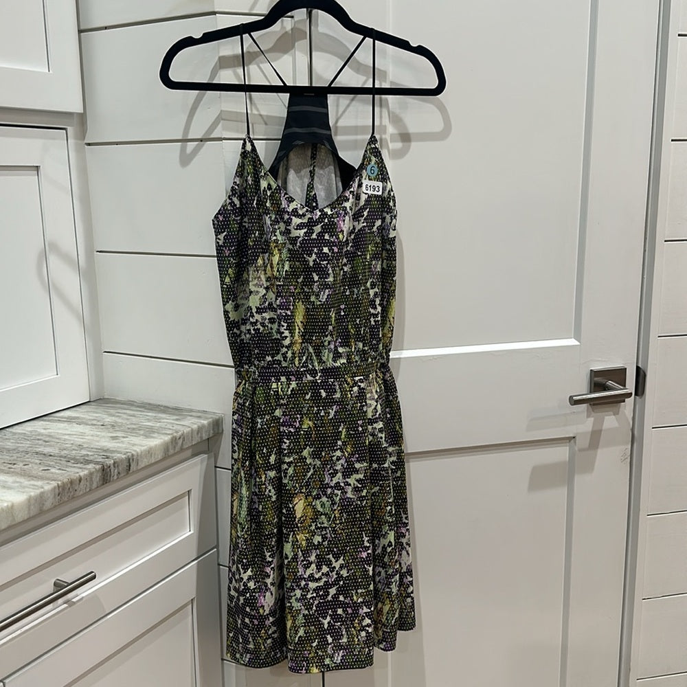 (6193) LULULEMON City Summer Dress - Sz 6 in Floral Sport White Multi