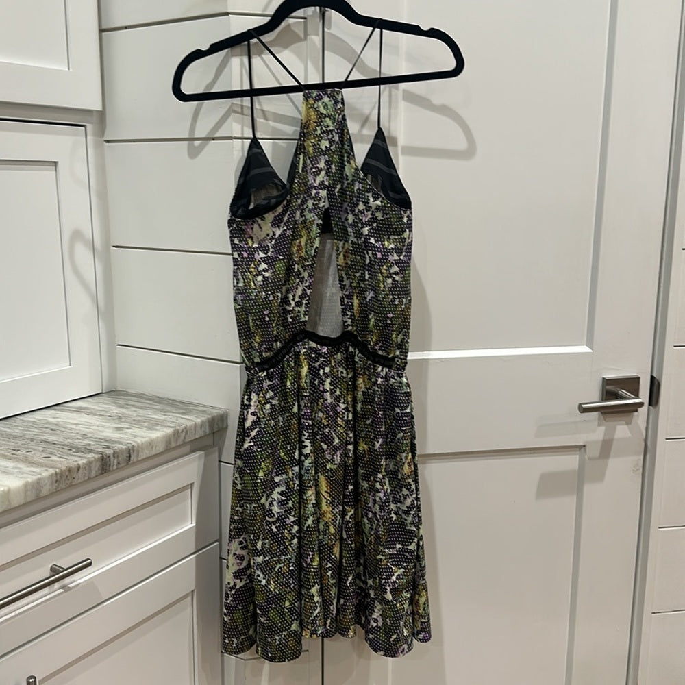 (6193) LULULEMON City Summer Dress - Sz 6 in Floral Sport White Multi