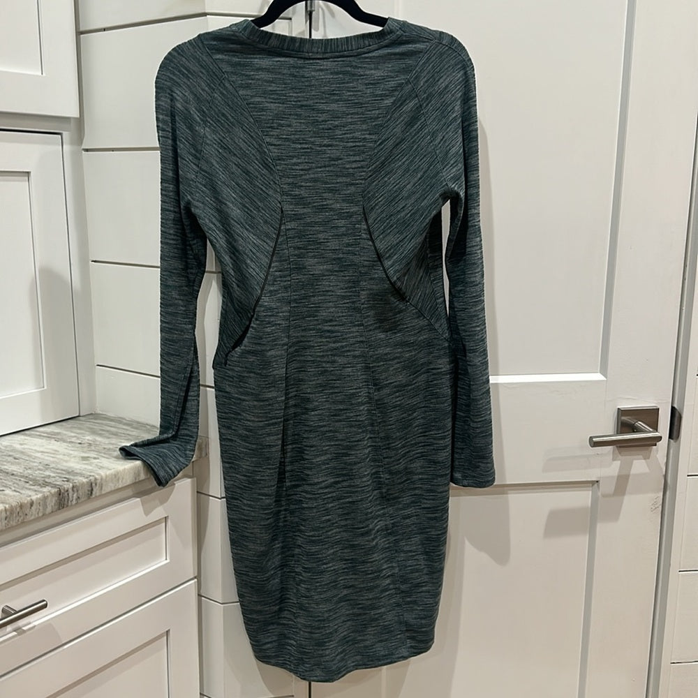 (6194) LULULEMON &go Where-To Dress *Long Sleeve - Sz 8 -Heathered Dk Fuel