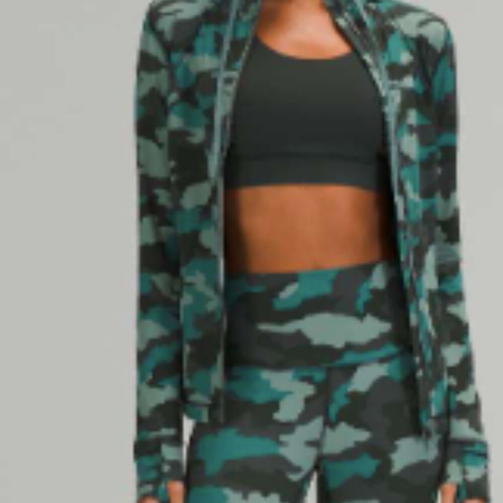 (6179) LULULEMON Hooded Define Jack Sz 6 / Heritage 365 Camo Tidewater Teal *EUC