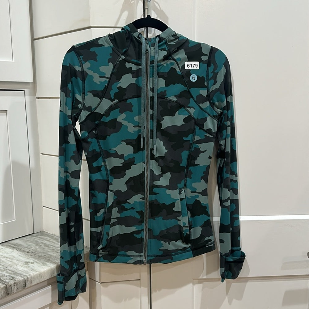 (6179) LULULEMON Hooded Define Jack Sz 6 / Heritage 365 Camo Tidewater Teal *EUC