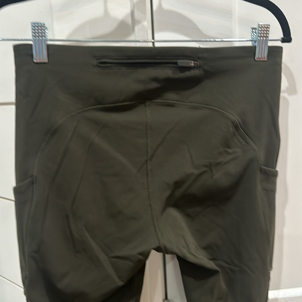 (6211) 🍋 LULULEMON Speed Up Tight DWR 28" in Sz 8  **LOVED