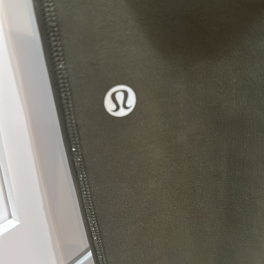 (6211) 🍋 LULULEMON Speed Up Tight DWR 28" in Sz 8  **LOVED