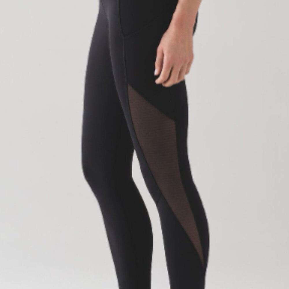 (6212) 🍋 LULULEMON Sole Training 7/8 Tight in Sz 4  **LOVED