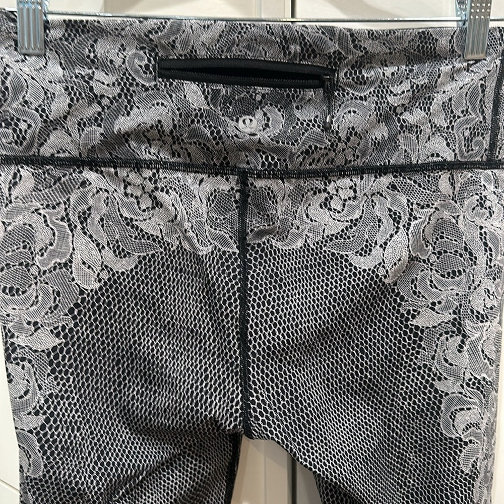 (6213) Lululemon Speed Wunder Tight (Nulux) Sz 10 *LOVED