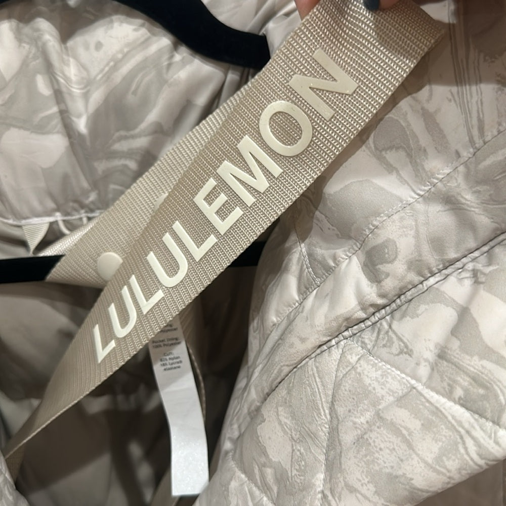 Lululemon Goose Down Jacket Size 2 – Oversized Fit Warm Winter Coat