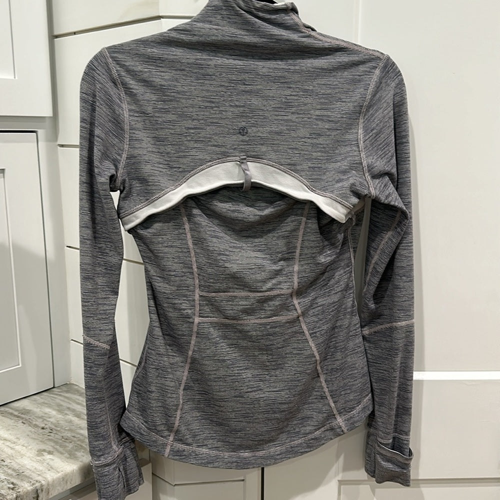(6238) LULULEMON Define Jacket Sz 6 *FLAW missing zipper pull/Spots