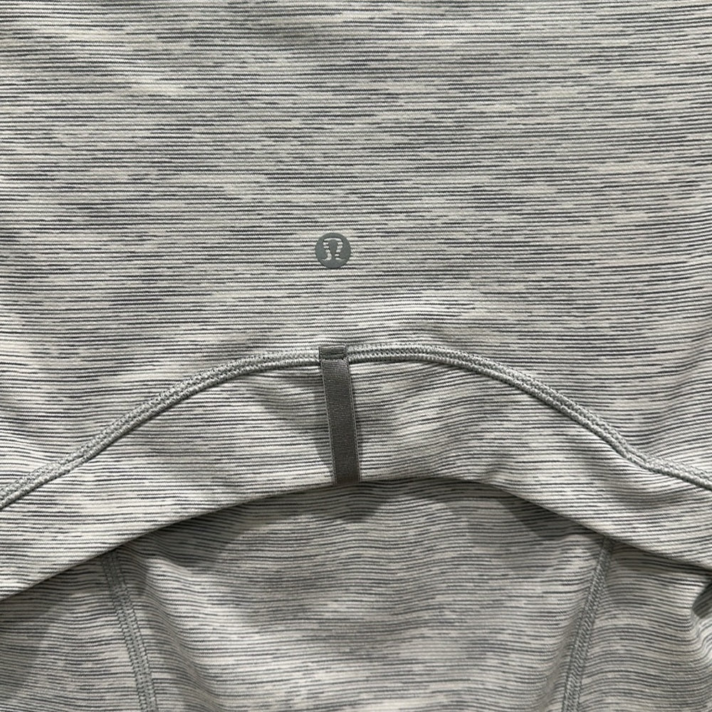 (6240) LULULEMON Define Jacket Sz 8 *EUC