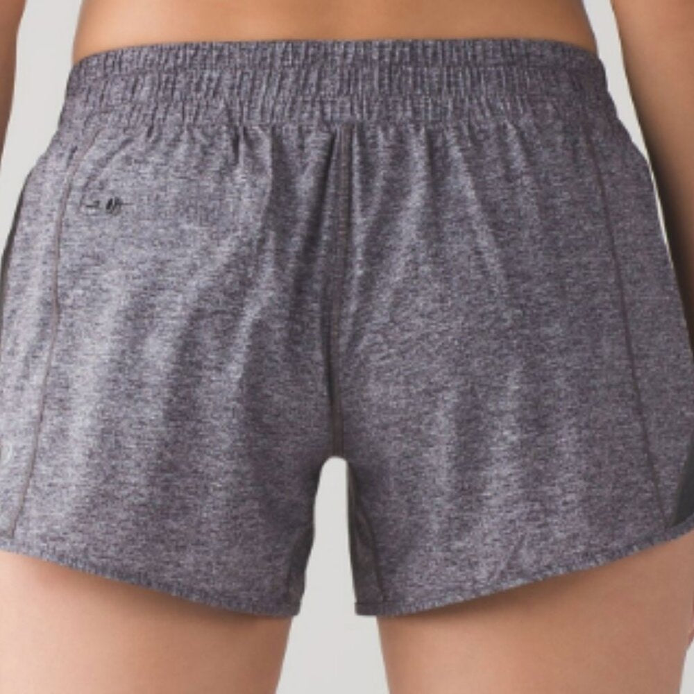 (6262) LULULEMON Hotty Hot Short (4" ) Heathered Black in Sz 6 *Loved