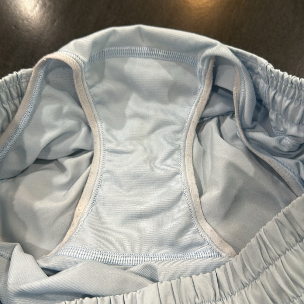 (6261) LULULEMON Hotty Hot High-Rise Lined Short 2.5" in Sz 6 *Loved *Blue linen