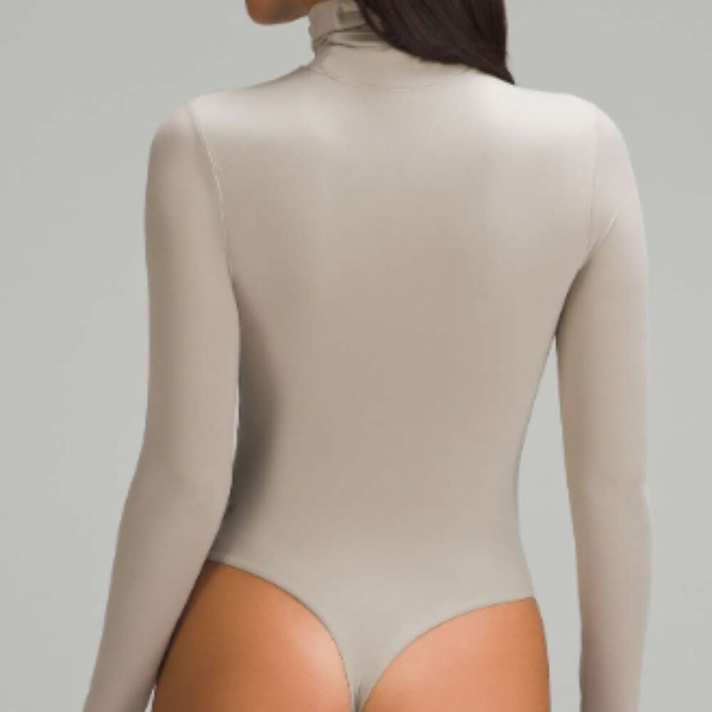 (6263) Wundermost Ultra-Soft Nulu Turtleneck Bodysuit in SMALL