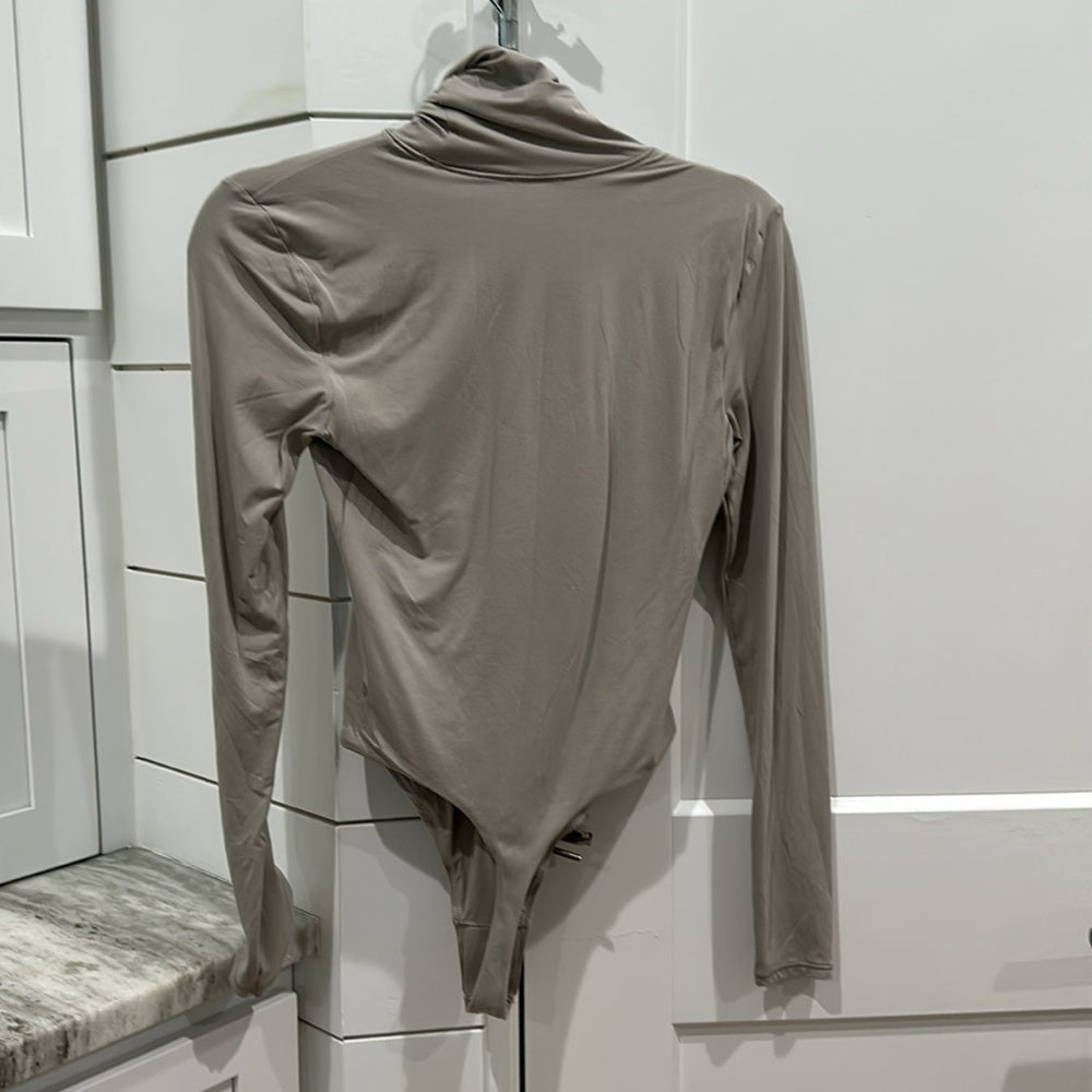 (6263) Wundermost Ultra-Soft Nulu Turtleneck Bodysuit in SMALL