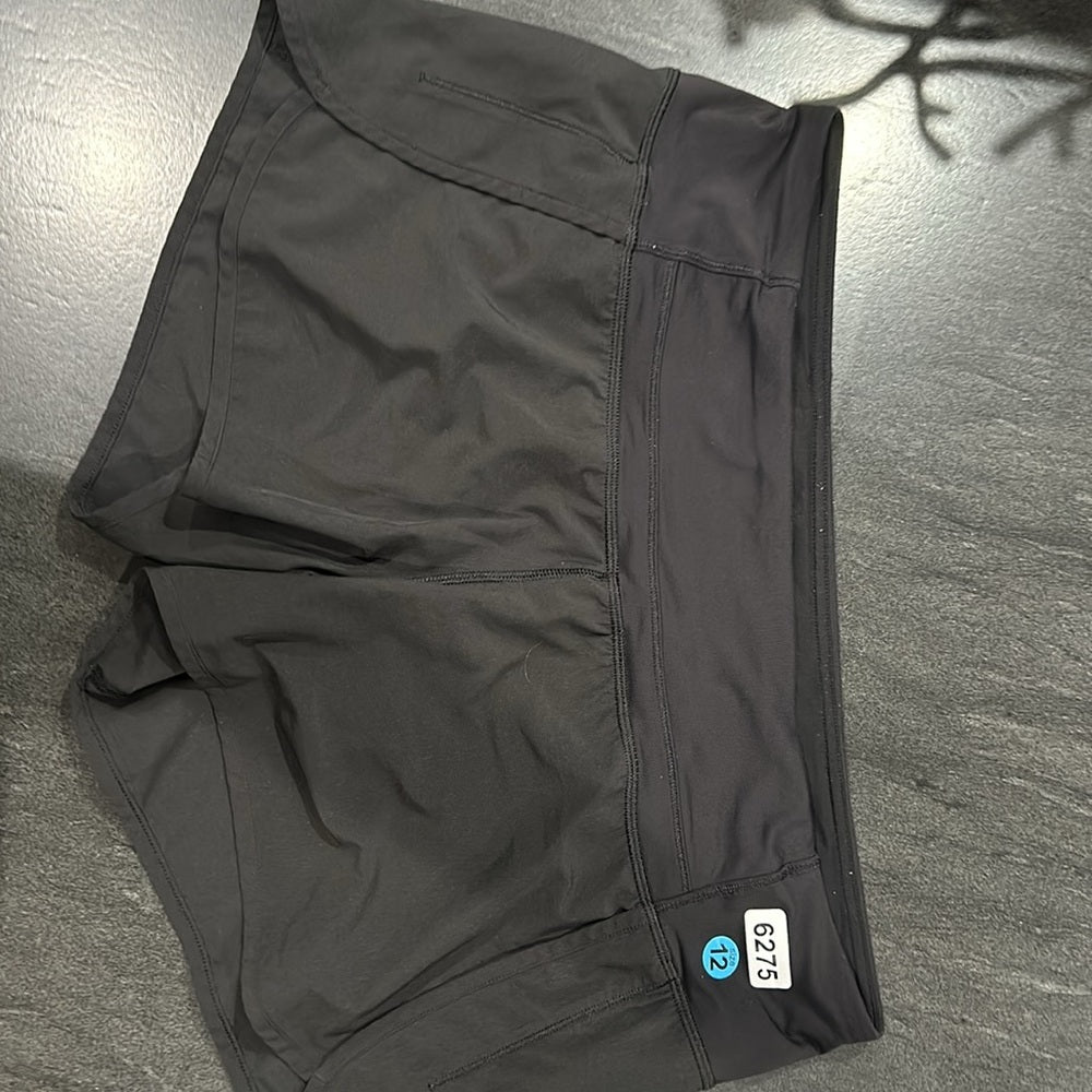 (6275) LULULEMON Run: Speed Short *Block-It Pocket in Sz 12 *BLACK