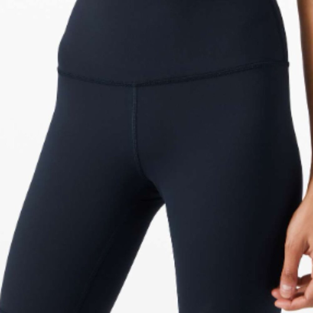 (6279) LULULEMON  Wunder Train High Rise Short 8" in Sz 14 *TRUE NAVY