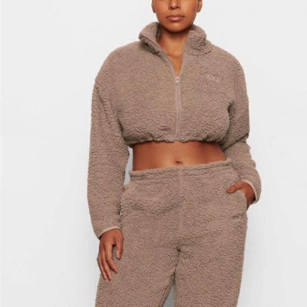 NWT SKIMS Dessert Teddy Pile High Fleece Crop Zip Up Jacket -various sizes