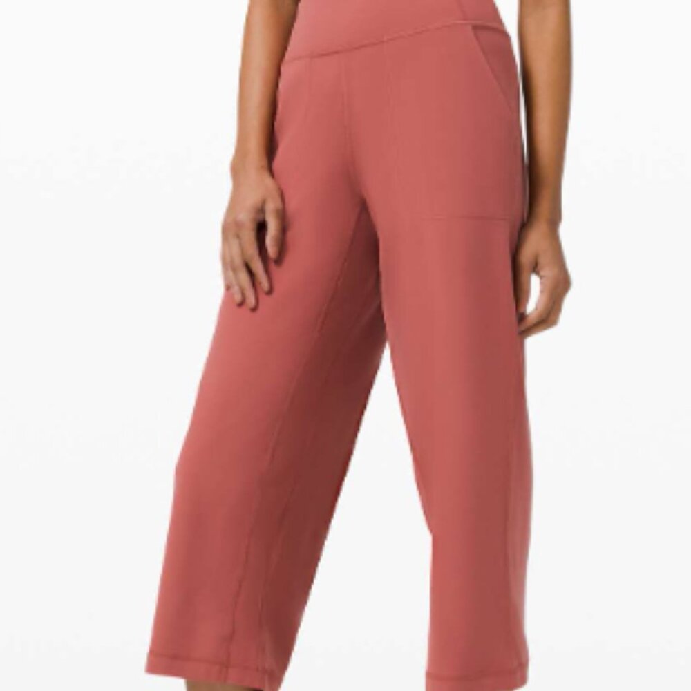 (6281) LULULEMON Align Wide Leg Crop 23"