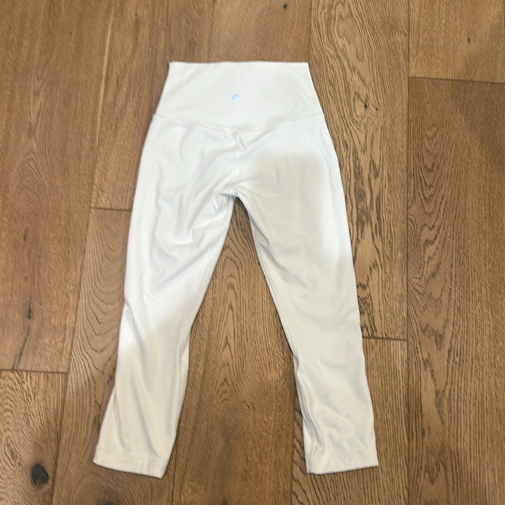 (6284) LULULEMON Align Crop *21" Sz 4 *LOVED