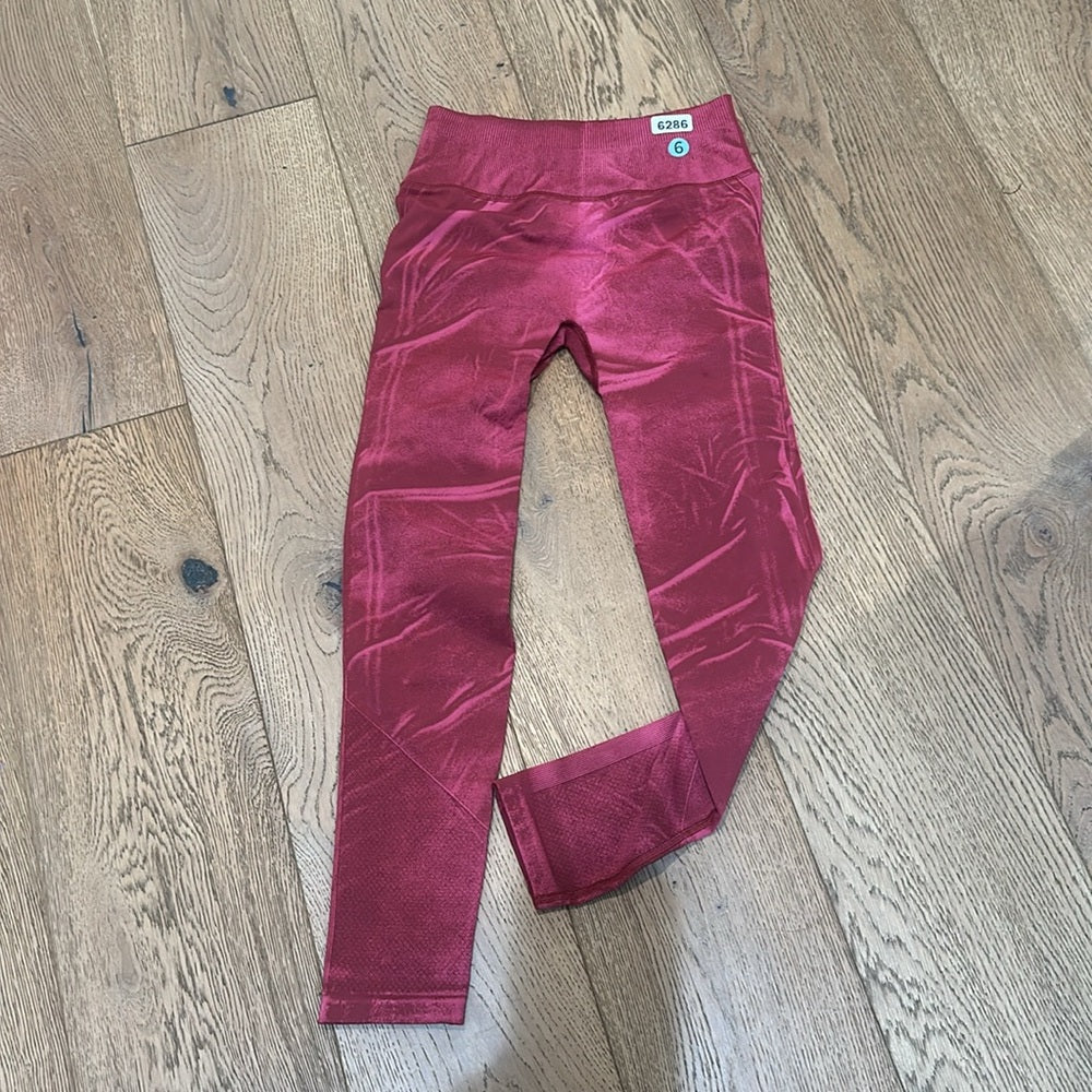 (6286) Lululemon Ebb to Street Tight *Wash Sz 6 in tone Wash Chianti