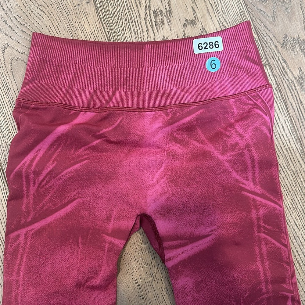 (6286) Lululemon Ebb to Street Tight *Wash Sz 6 in tone Wash Chianti