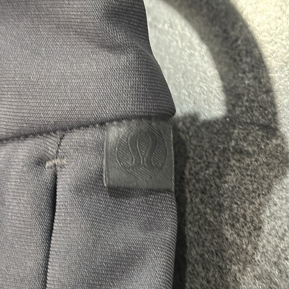 (6319) LULULEMON Commission Pant Slim 34"L *Warpstreme Sz 36W in NAVY