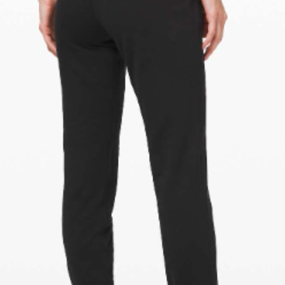 (6322) LULULEMON Ready to Fleece Jogger Sz 4 in Black