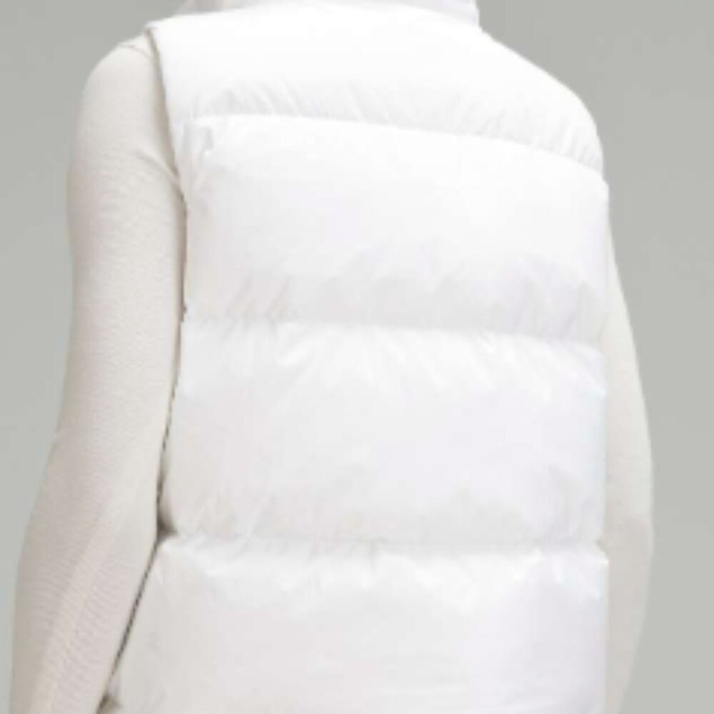 (6331) LULULEMON Wunder Puff Cropped Vest Sz 6 in White