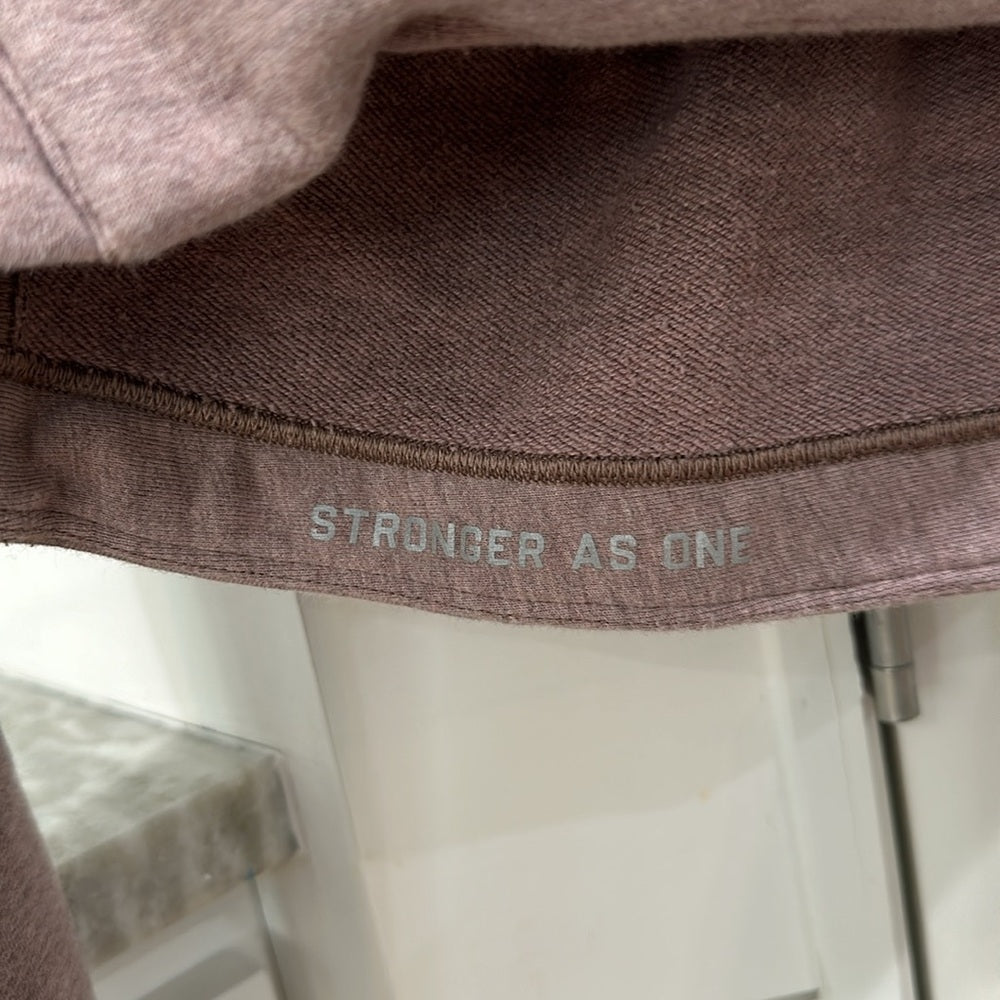 (6333) LULULEMON Stronger as One Cropped Hoodie *lululemon X Barrys *RARE