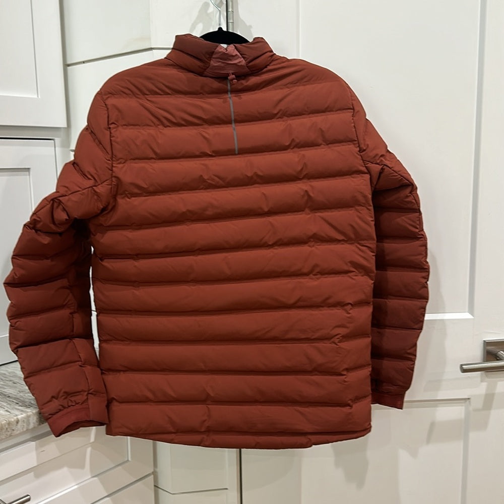 88. (6348) LULULEMON Navigation Down Jacket Sz S in Dark Terracotta