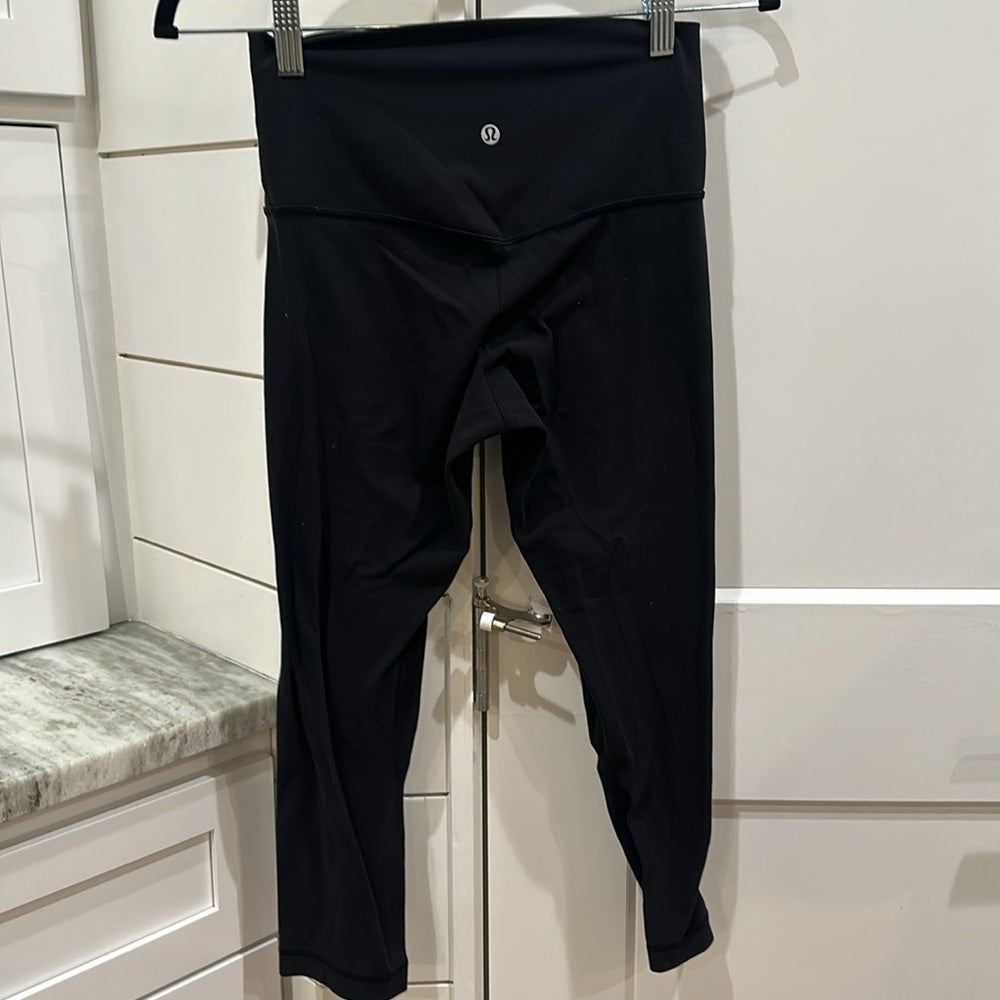 (6153) LULULEMON Align High-Rise Crop 17" Sz 6 ALIGN *EUC