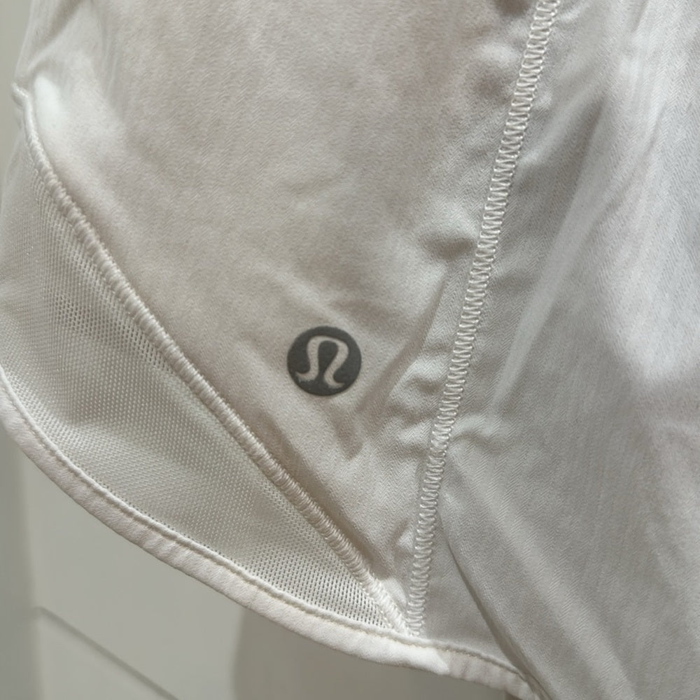(6352) Lululemon Hotty Hot Short *High-Rise 2.5" in Sz 12