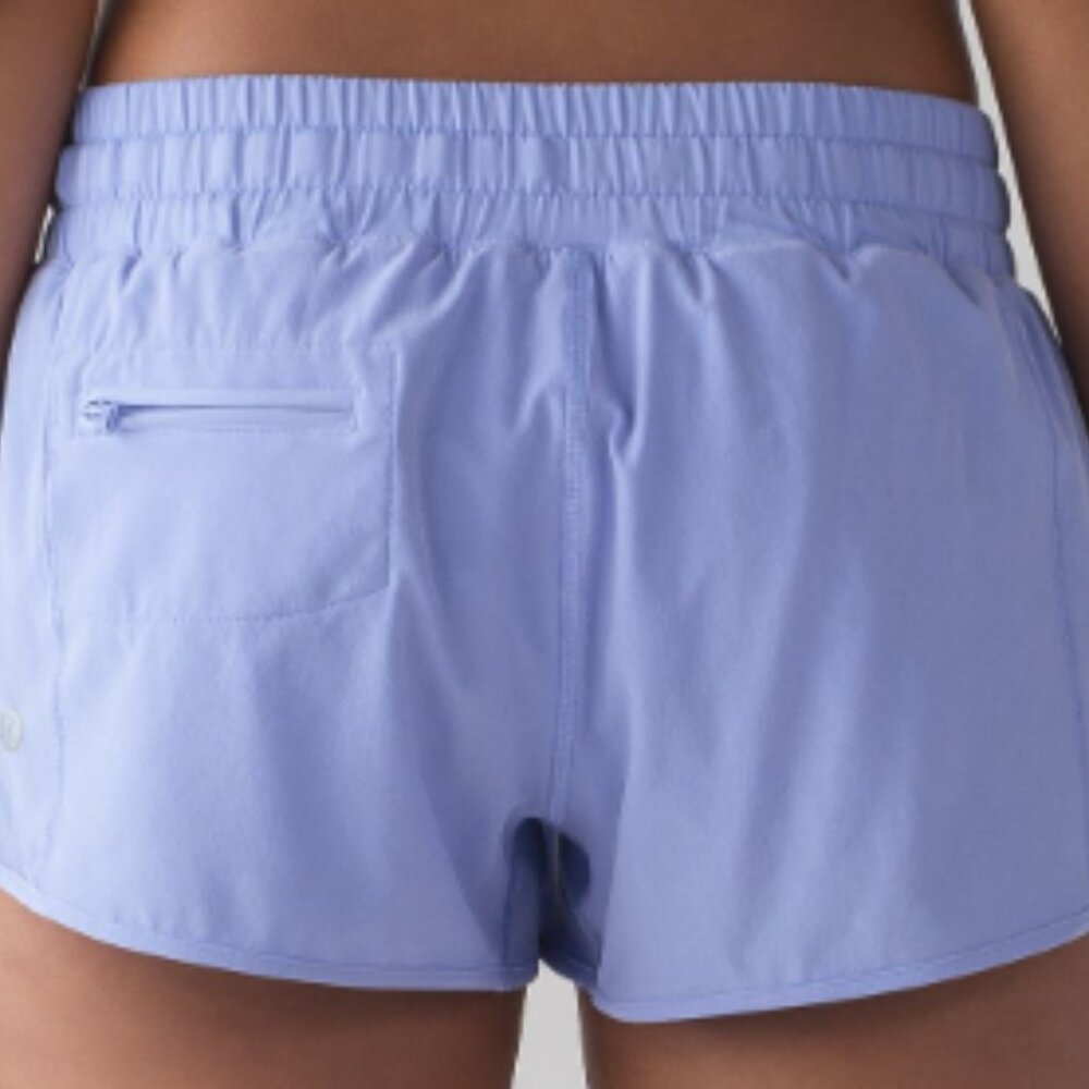 (6357) Lululemon Hotty Hot Short (2 1/2" ) Hydrangea Blue Sz 4