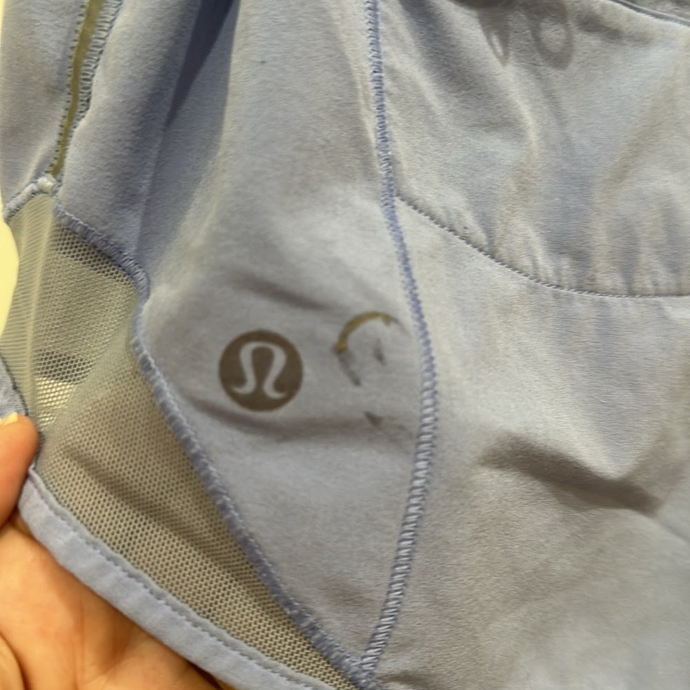 (6357) Lululemon Hotty Hot Short (2 1/2" ) Hydrangea Blue Sz 4
