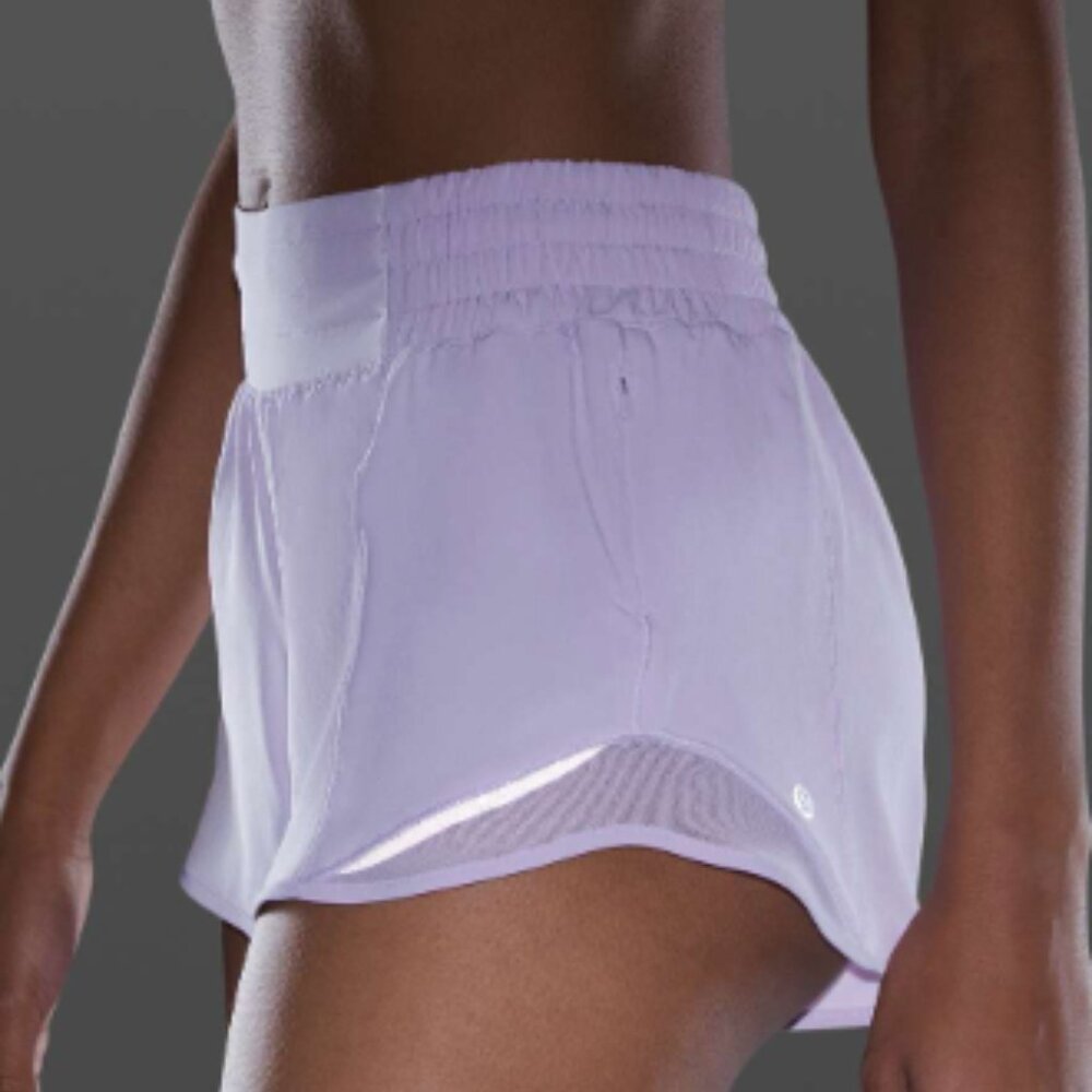 (6358) Lululemon Hotty Hot Short *High-Rise 2.5" Lavender Dew In SZ 10