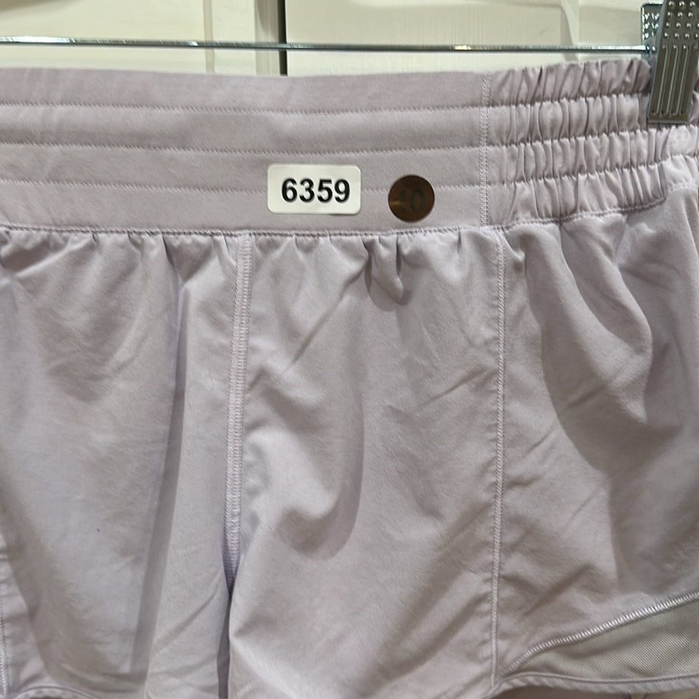 (6359) Lululemon Hotty Hot Short *High-Rise 2.5" Lavender Dew In SZ 10