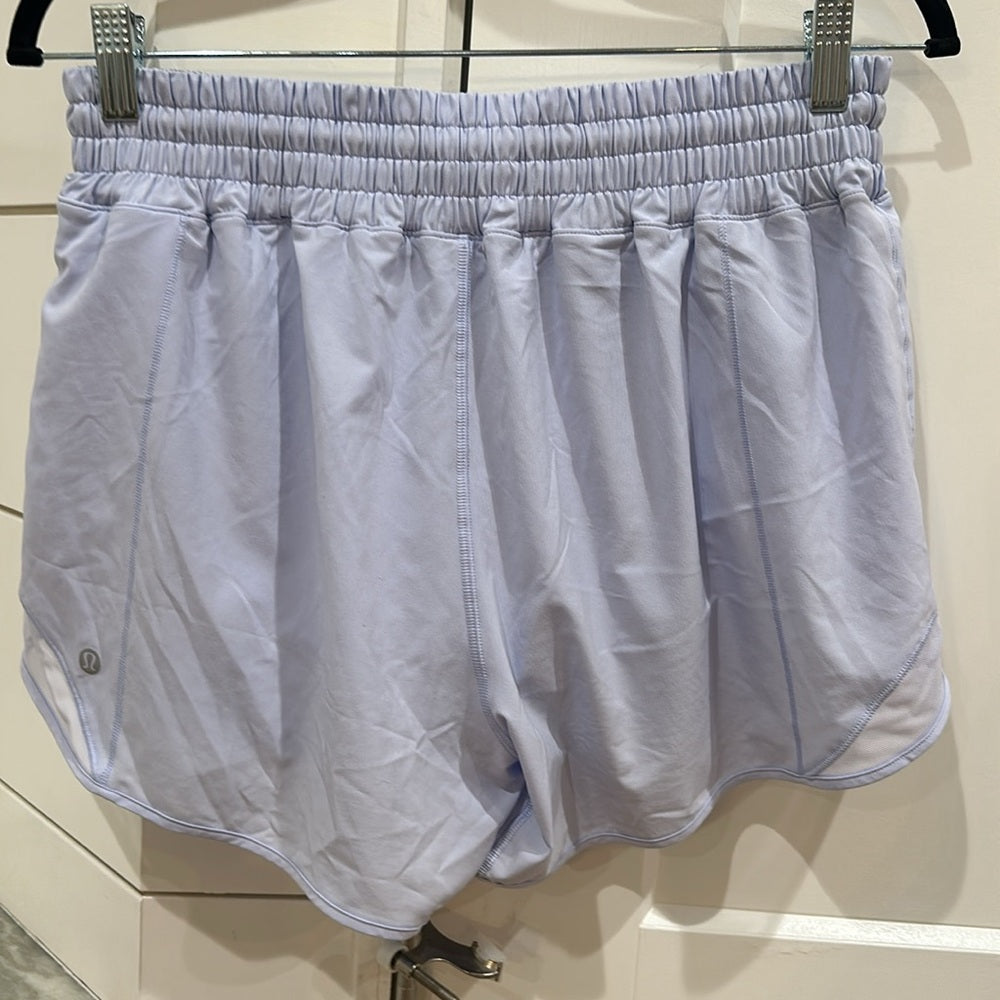 (6361) Lululemon Hotty Hot High-Rise Lined Short 4" Lilac Smoke in Sz 10