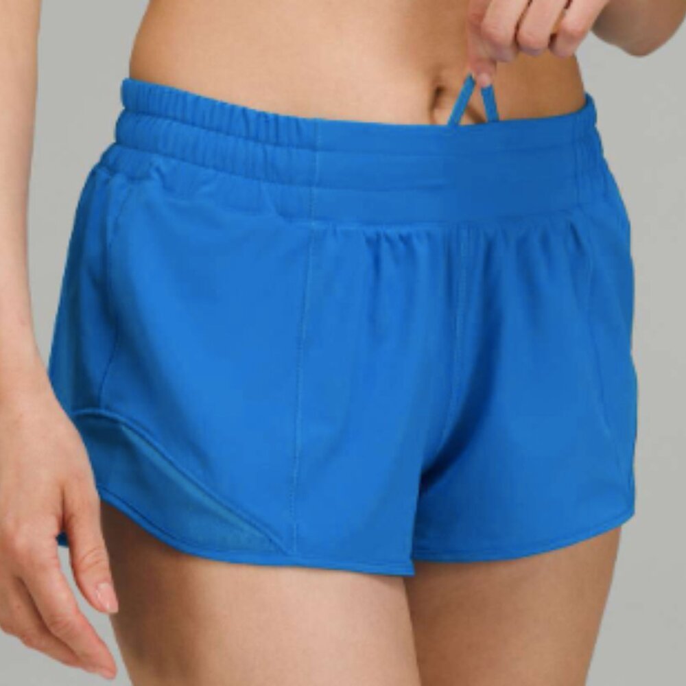 (6364) Lululemon Hotty Hot Low-Rise Short 2.5" in Sz 12 (POOLSIDE) HOT