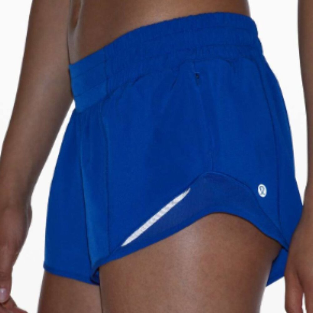 (6365) Lululemon Hotty Hot Short II *2.5" Jet Stream in Sz 12