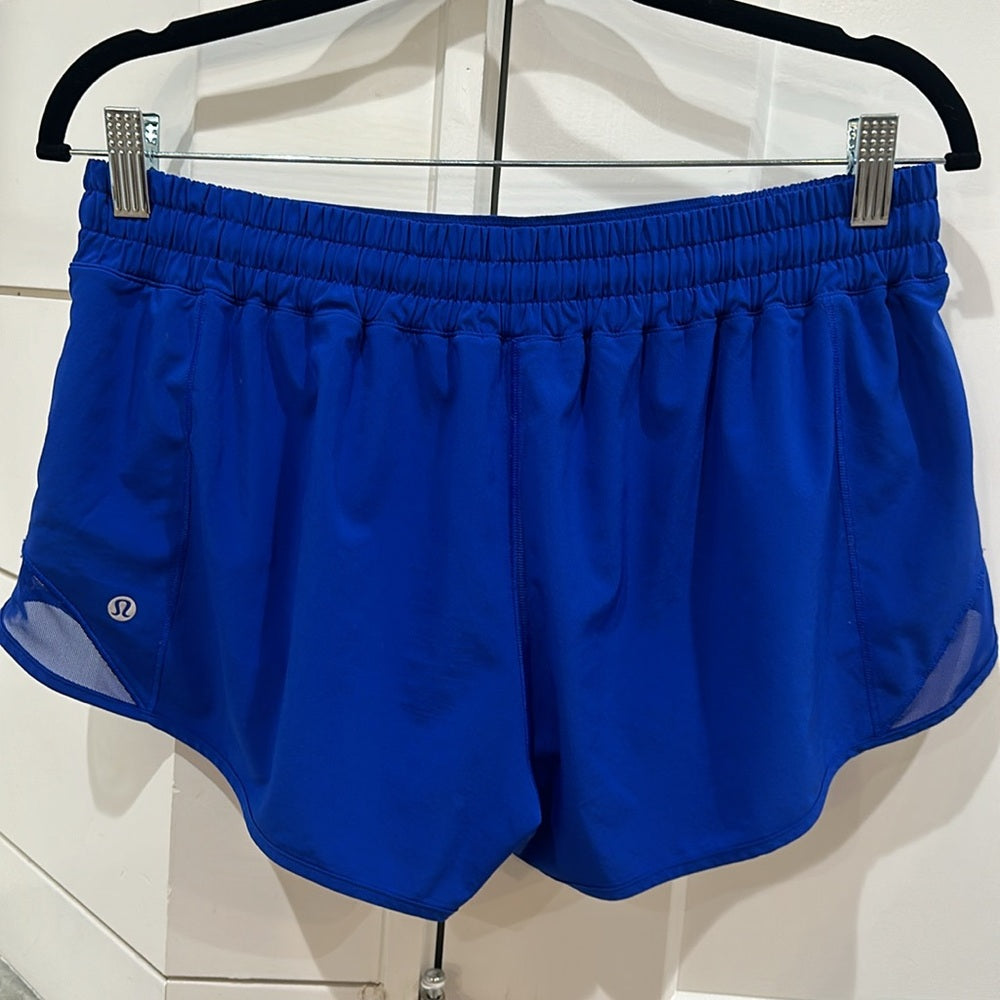 (6365) Lululemon Hotty Hot Short II *2.5" Jet Stream in Sz 12