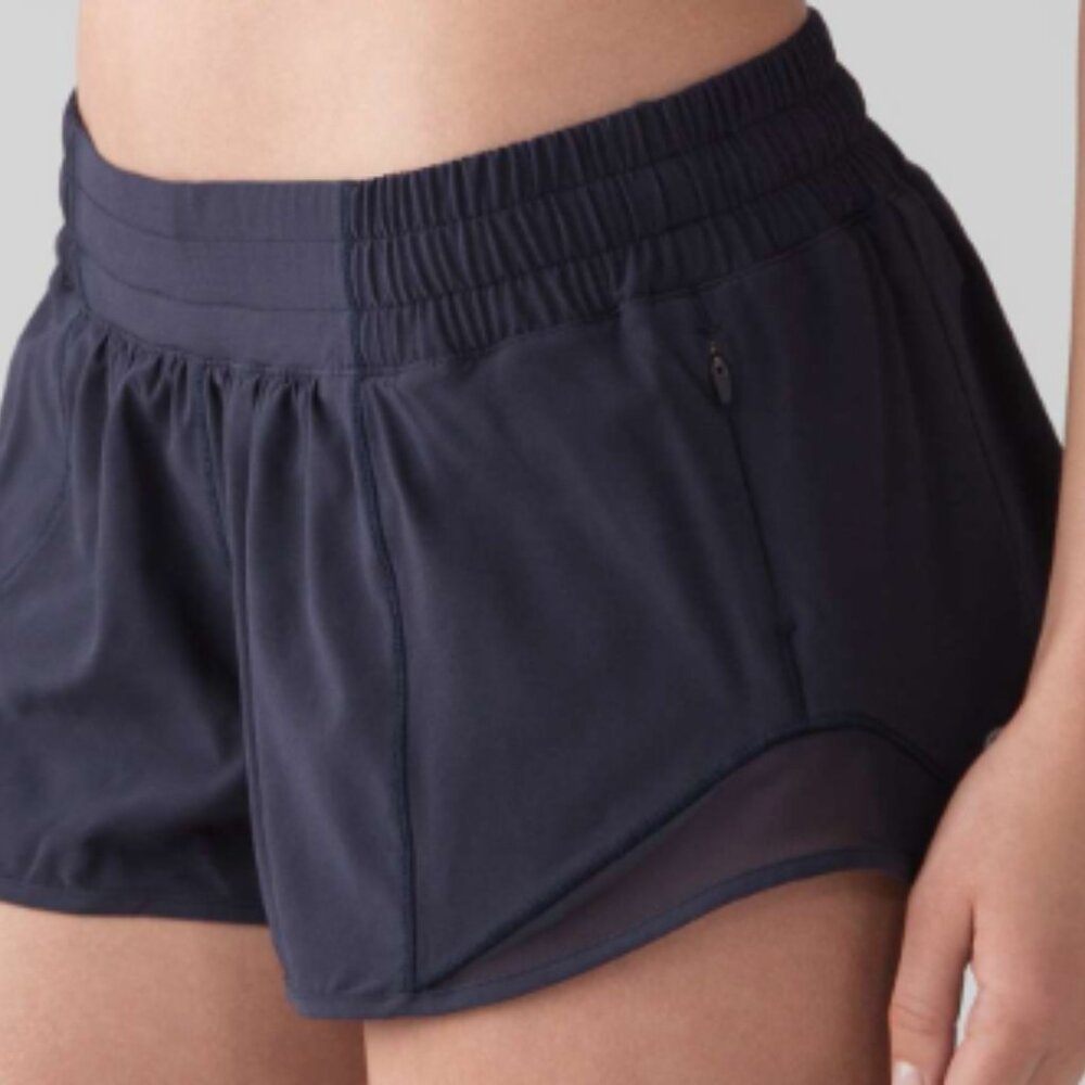 (6366) Lululemon Hotty Hot Short II *2.5" Jin MIDNIGHT NAVY Sz 10