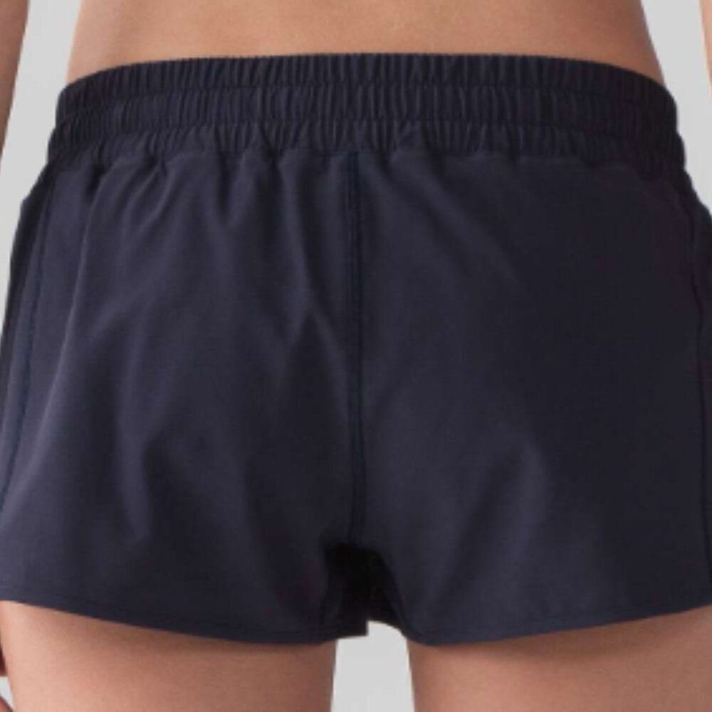 (6366) Lululemon Hotty Hot Short II *2.5" Jin MIDNIGHT NAVY Sz 10