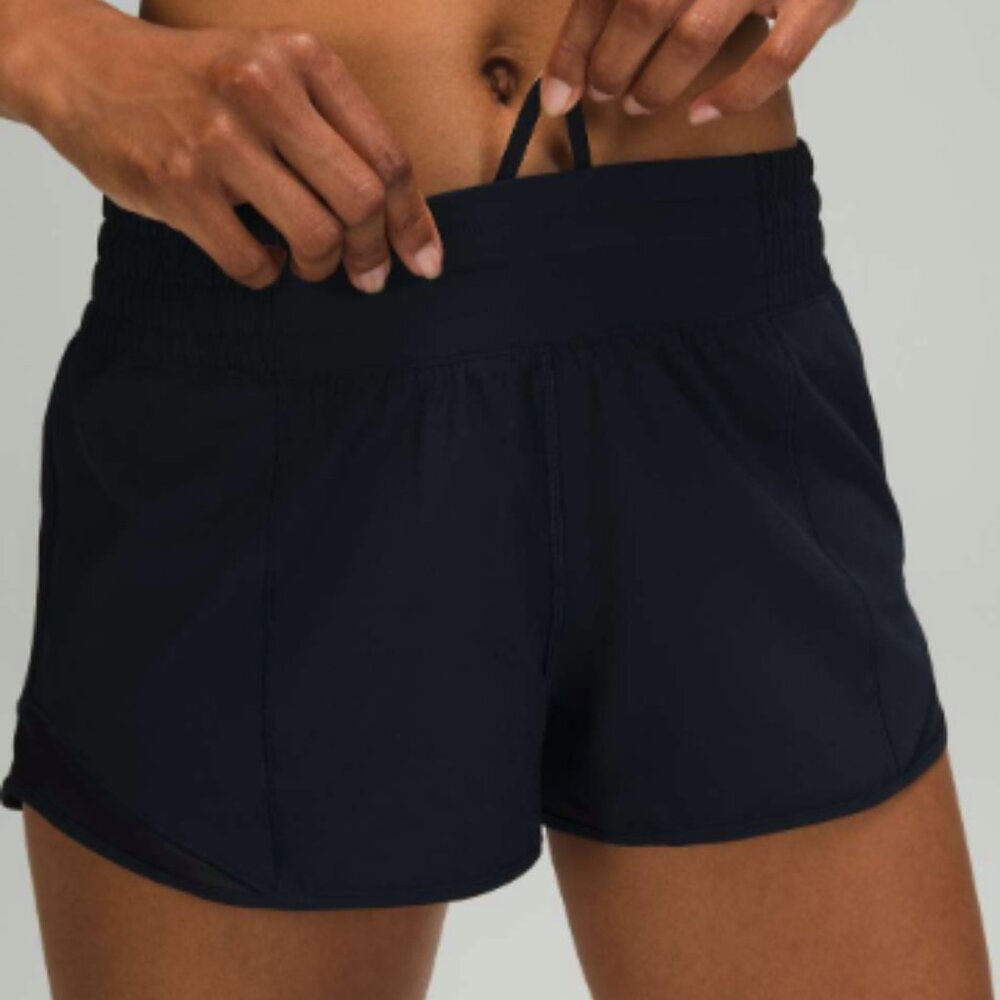 (6368) Lululemon Hotty Hot Short *High-Rise 2.5" TRUE NAVY in Sz 6