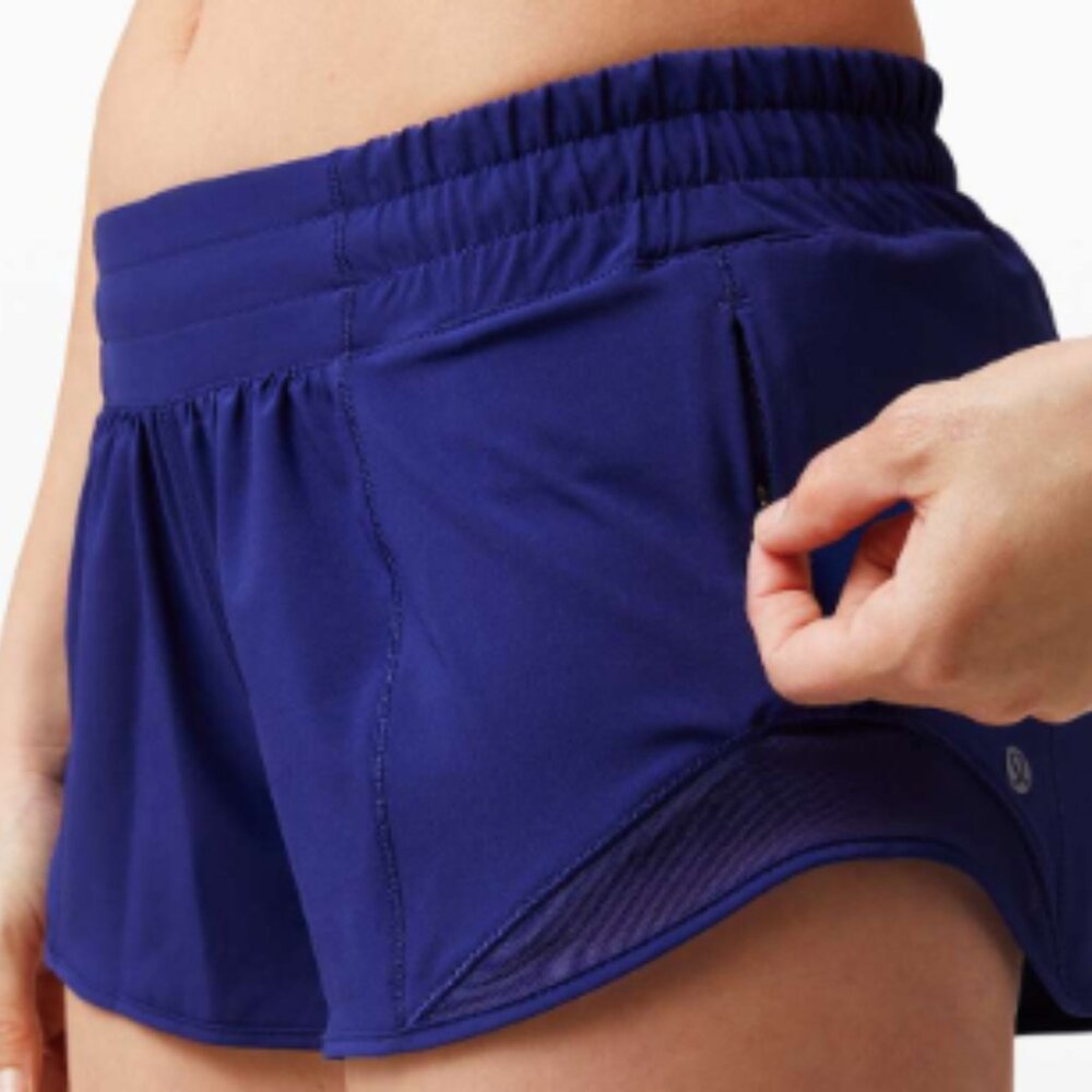(6369) Lululemon Hotty Hot Short II *2.5" in LARKSPUR in Sz 6